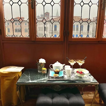 Rialto Terrace On The Grand Canal * 베니스