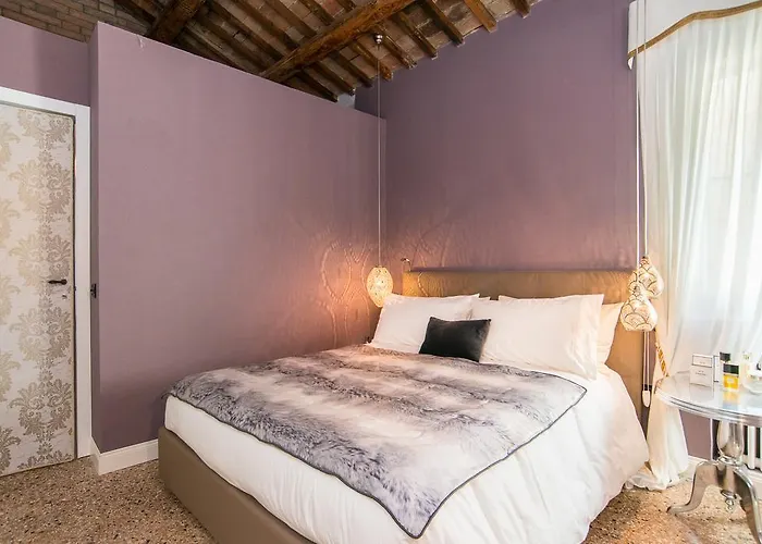 Rialto Terrace On The Grand Canal